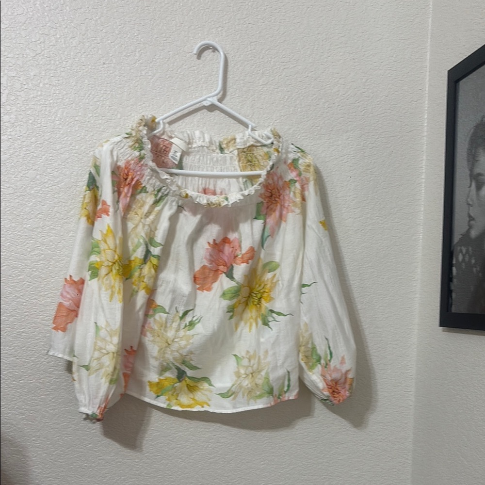 H&M White Cream Ruffled 3/4 Sleeve Blouse